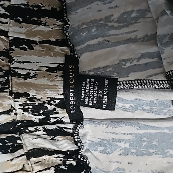 Brand new dress pants high-rise with a bow in the front! - Picture 3 of 6